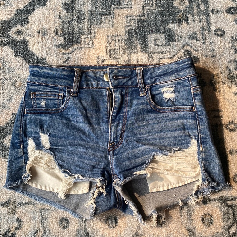 A&E hi-rise shortie jean shorts.
